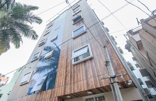 BTM Layout Hotel | OYO 11916 Varcity Plaza