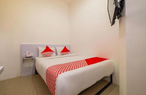 Bandung Hotel | OYO 2759 Cibeureum Residence Ii