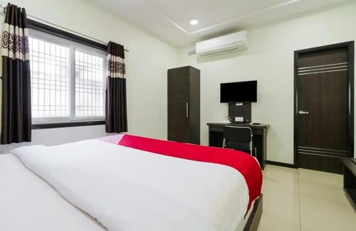 Rajahmundry Hotel | OYO 30260 Jupudy Residency