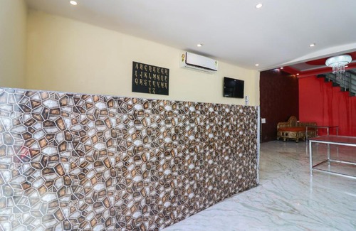 Dehradun Hotel | OYO 45749 Doon Devil's