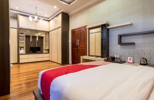 Medan House | OYO 619 Naufal Guest House Syariah