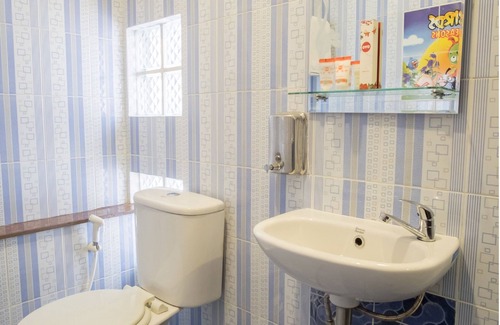 Medan House | OYO 619 Naufal Guest House Syariah