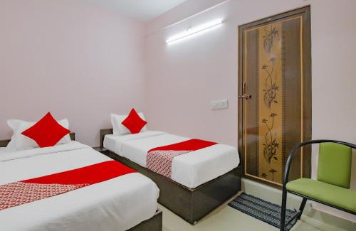 Narasapura Hotel | OYO 79181 Sri Dhanalakshmi Boarding & Lodging