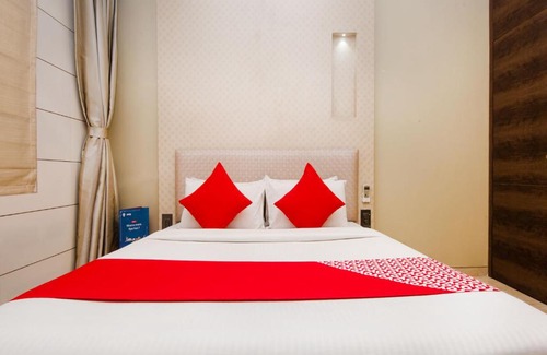Nerul Hotel | OYO 8069 Hotel Pratiksha Residency