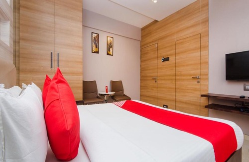 Nerul Hotel | OYO 8069 Hotel Pratiksha Residency