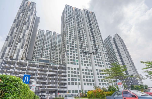 Kempas Hotel | OYO 90183 D' Summit Residence 2bhk
