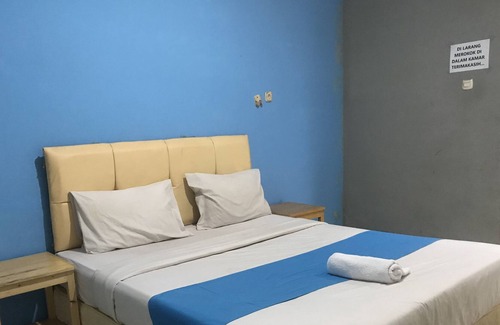 Jakarta Hotel | OYO 90436 Dewi Fortuna