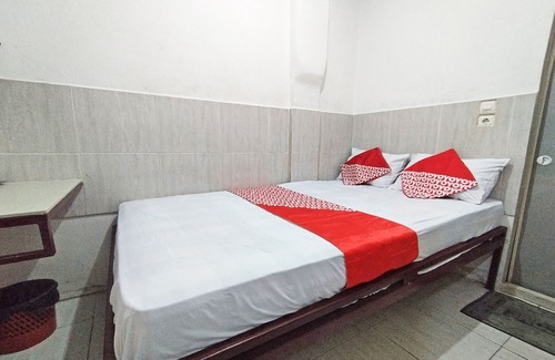 Jambi Hotel | OYO 92157 Benteng Kost