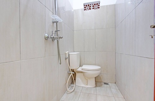 Central Yogyakarta Hotel | OYO 92201 Nayo Homestay Syariah