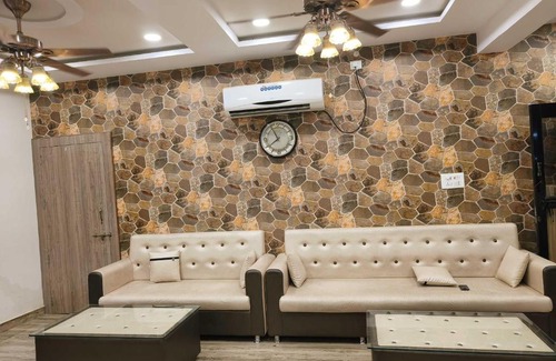 Narsimhapur Hotel | OYO 92654 Hotel Om Palace