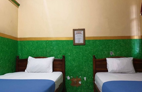 Probolinggo Hotel | OYO 92693 Houstel Darma Syariah