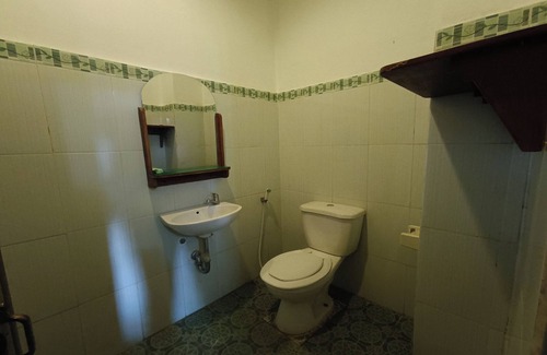Java Hotel | OYO 93826 Cprc Inn Serpong