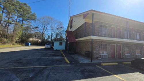Prentiss Hotel | OYO Jeffersonian Motor Inn