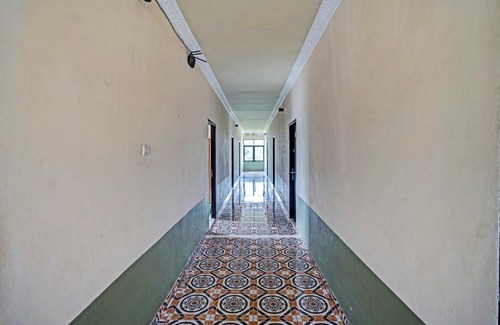 Palembang Hotel | OYO Life 91873 Nugraha Kost