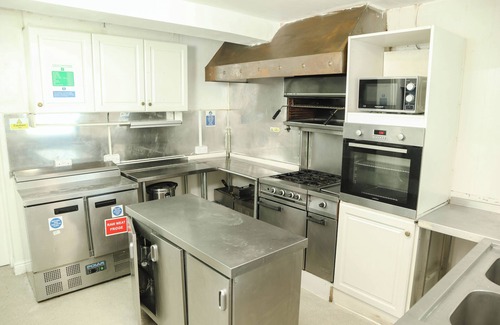 Uttoxeter Hotel | OYO Meadows Way Guest House