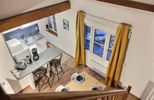 Miroir - Batignolles Apartment | Oyon Duplex: Vast Duplex 6p, quiet, station,