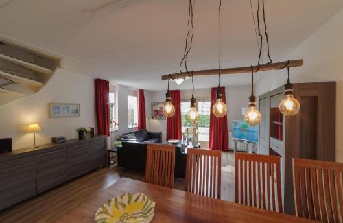 Wemeldinge House | Oyster Coast Sauna and Family Charm