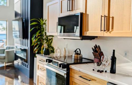 Gaspereaux House | Oyster Creek Chalet 2