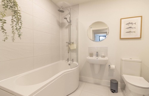 Torquay House | Oystercatcher Court, New 2 Bed Apartment, Village Location, Mins From Beach