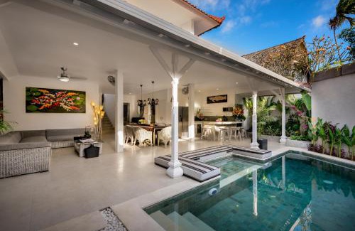 Laksmana Villa | Ozamiz Villa Seminyak by Villas R Us