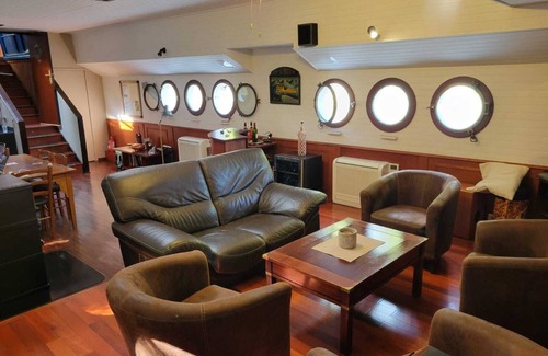 Villalbe Boat Rental | Péciche d'hôtes '"Mirage" - La Chambre St-Exupéry