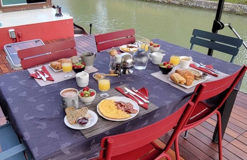 Villalbe Boat Rental | Péciche d'hôtes '"Mirage" - La Chambre St-Exupéry