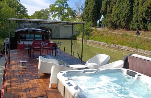 Villalbe Boat Rental | Péciche d'hôtes '"Mirage" - La Chambre St-Exupéry