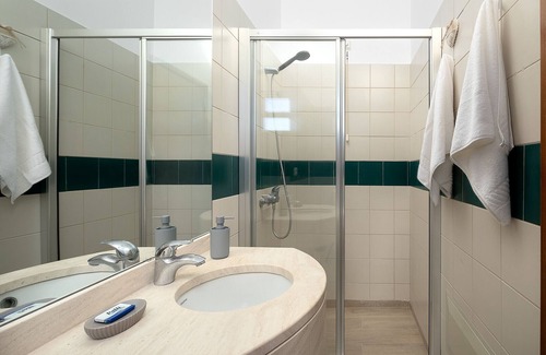 Porto Moniz Bed & Breakfast | Pérola Views Inn - Suite by Madeira Sun Travel