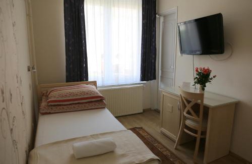 Debrecen House | Péterfia Panzió