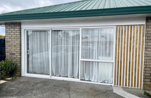 Papamoa Beach Apartment | Pāpāmoa Beach Studio Oasis