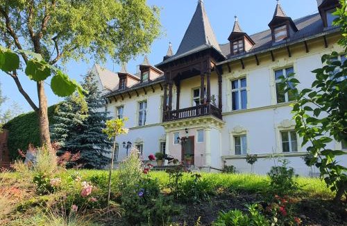 Klodzko Miasto House | Pałac Ławica- spływy Przełomem Bardzkim
