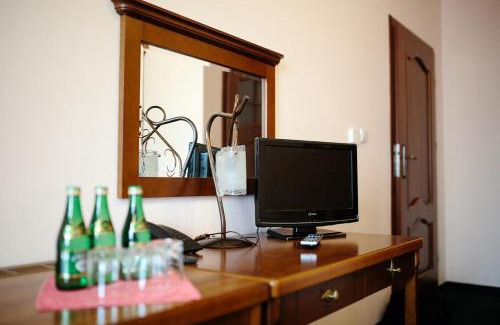 gmina Wodzisław Resort | Pałac Koronny Noclegi & Wypoczynek