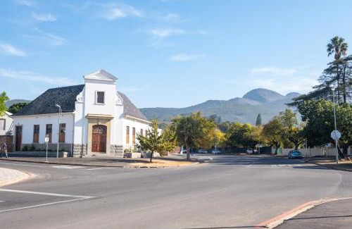 Paarl Apartment | Paarl 137 - Superior Studio Apartment with AC and Parking