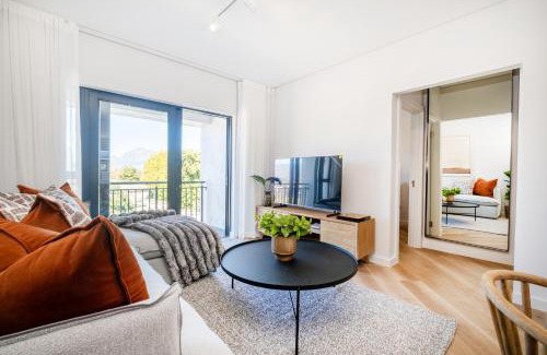 Paarl Apartment | Paarl 225 - Lux Modern 2 Bedroom Apartment with Parking