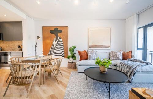 Paarl Apartment | Paarl 225 - Lux Modern 2 Bedroom Apartment with Parking