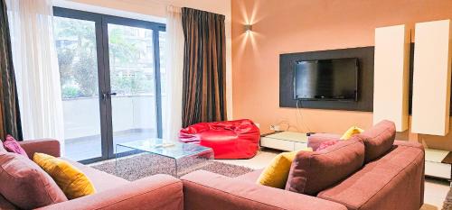 Paceville Apartment | Paceville Flat Two Bedroom Two Bathrooms St Julians with Terrace and Yard - Pe 2