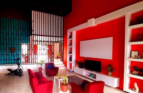 Pacific Harbour House | Pacific Harbor Eco Villa and Shark Dive Accomodations