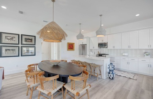 Seagrove Beach House | Paddleboard*Dock to Fish*Golf Cart*Pool