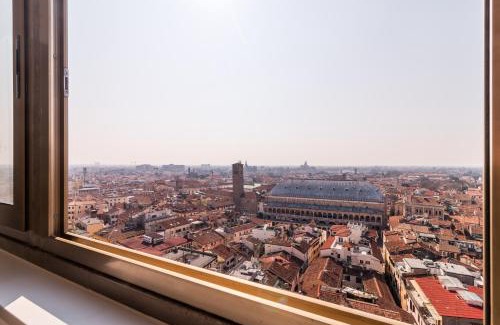 Historic Centre Apartment | PADOVA TOWER 13TH FLOOR