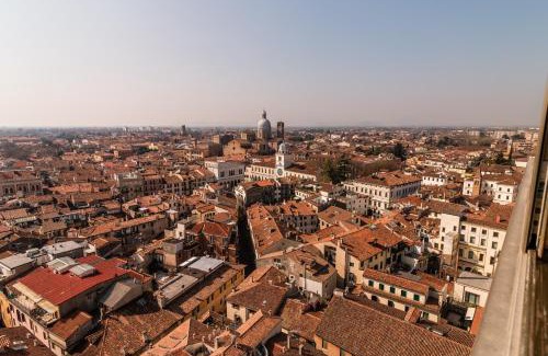 Historic Centre Apartment | PADOVA TOWER 13TH FLOOR