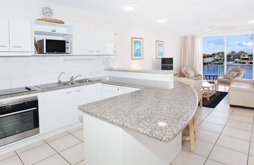 Mooloolaba Apartment | Pago Pago 4 - Spacious 2 Bedroom Apartment on Mooloolaba Spit