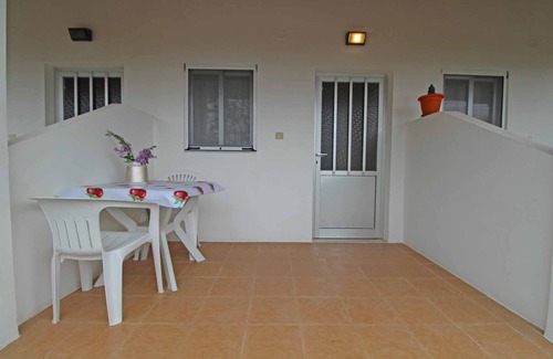 Termenades Apartment | Pagoi Studio 5 of the White House