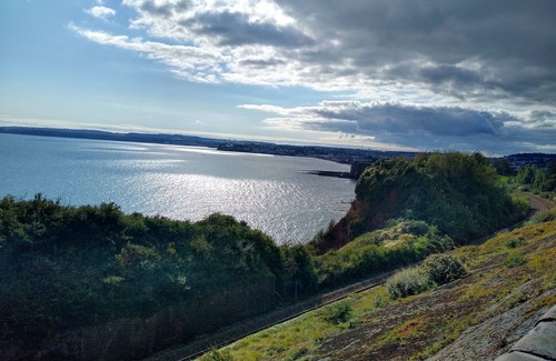 Paignton Apartment | PAIGNTON, CENTRAL LOCATION BY THE SEASIDE - 1 BEDROOM APARTMENT + POOL + PARKING
