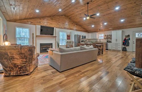 Tiger House | Painted Skies Upscale Getaway By Lake Burton!