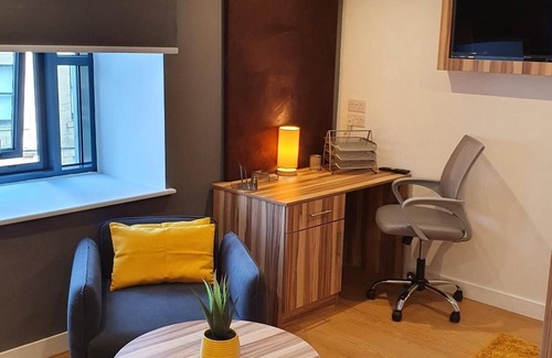 Huddersfield Apartment | Palace Studio Classic self-contained studio