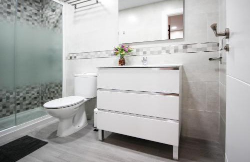 Carretera de Cadiz Apartment | Palacios 6, nuevo, playa, barrio tranquilo, todos los servicios, PA