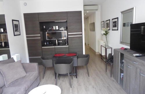 Cannes City Centre Apartment | PALAIS MIRAMAR CROISETTE