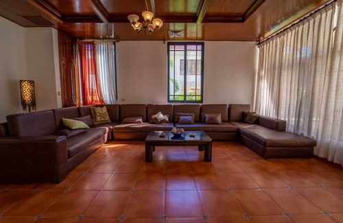Juan Dolio House | Palatial Metro Country Club Villa