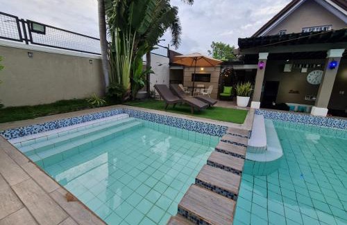 Calamba Villa | Palazzo 1 HotSpring,3Bedrooms 35to40pax, Pansol Calamba