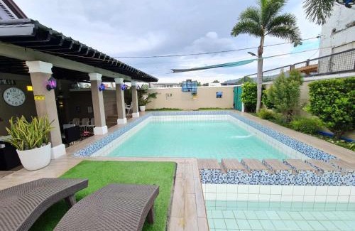 Calamba Villa | Palazzo 1 HotSpring,3Bedrooms 35to40pax, Pansol Calamba